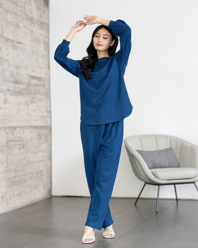 ✿ Bahan : Comfort Spandex ✿ Tebal, tidak menerawang dan awet ✿ Lembut, adem dan cepat menyerap keringat ✿ Warna dan motif anti pudar ✿ Pinggang celana karet, menyesuaikan bentuk tubuh